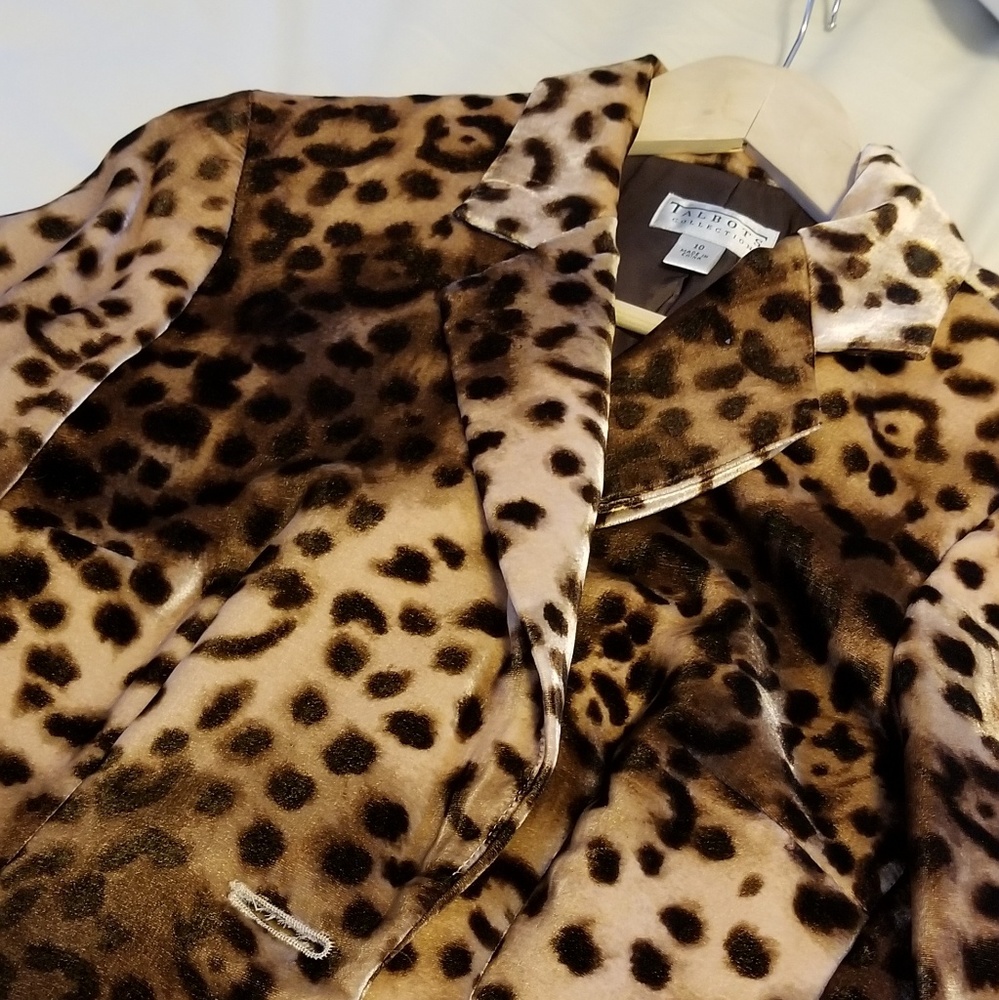 Talbots elegant velvet leopard print jacket